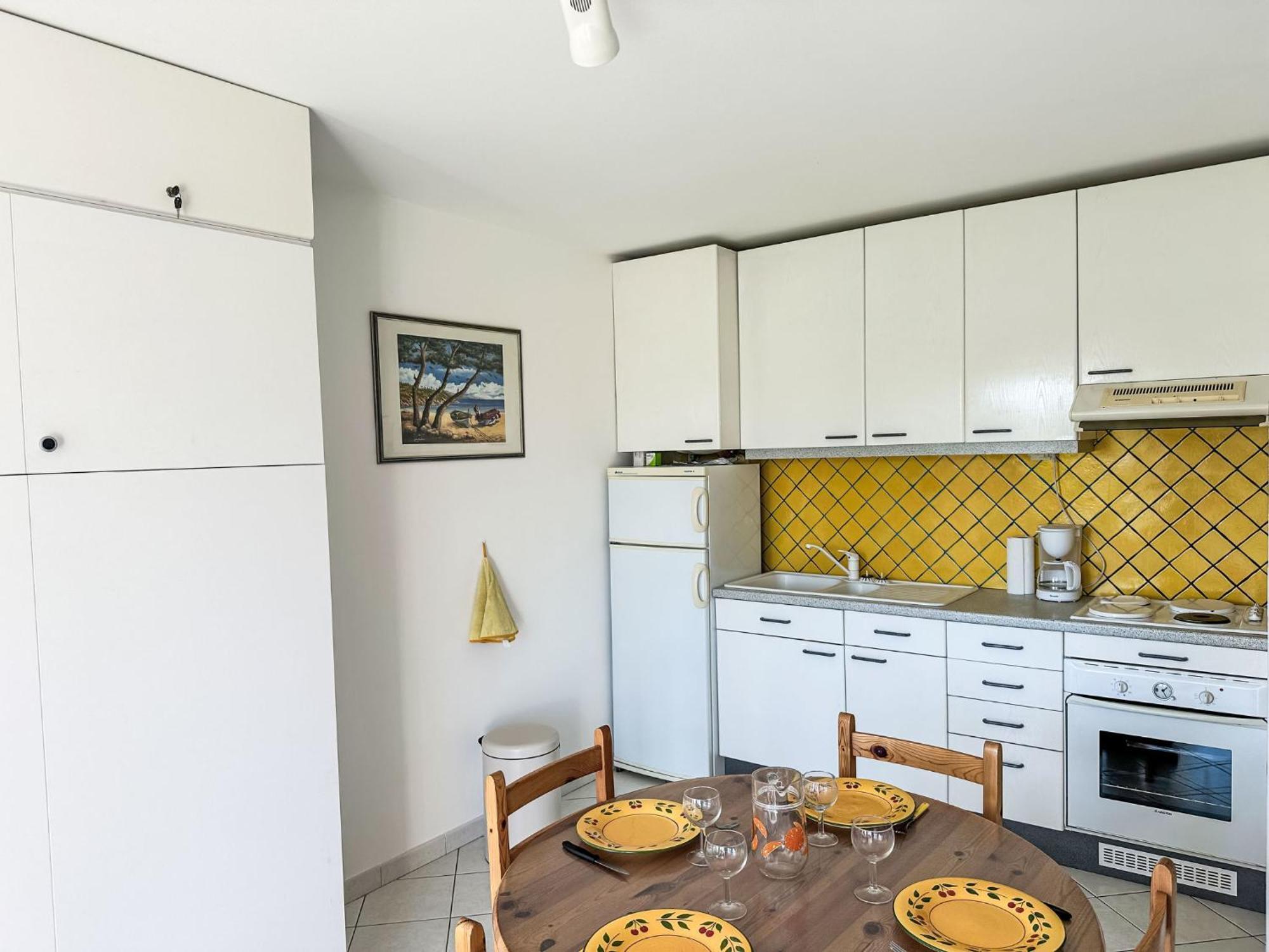 Apartment Les Roses Lauriers By Interhome Le Lavandou Exterior photo
